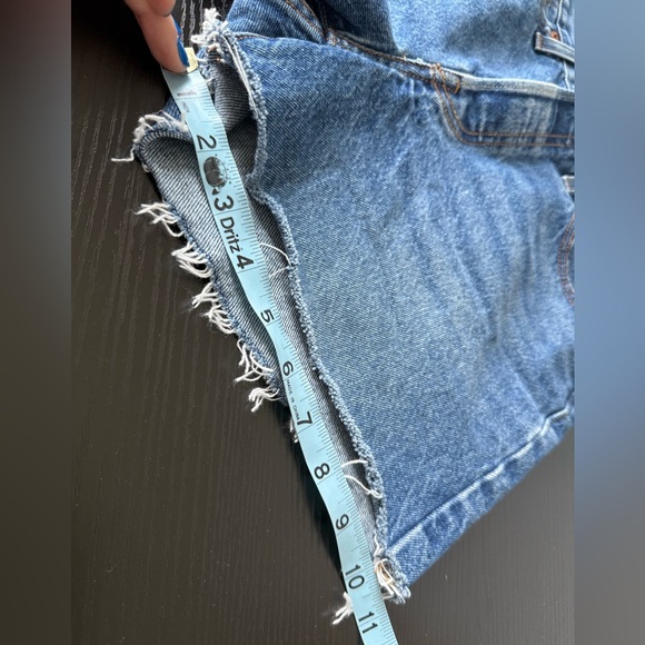 Levi’s Denim Shorts - Picture 12 of 12